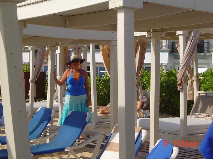 Luba in hat1.JPG